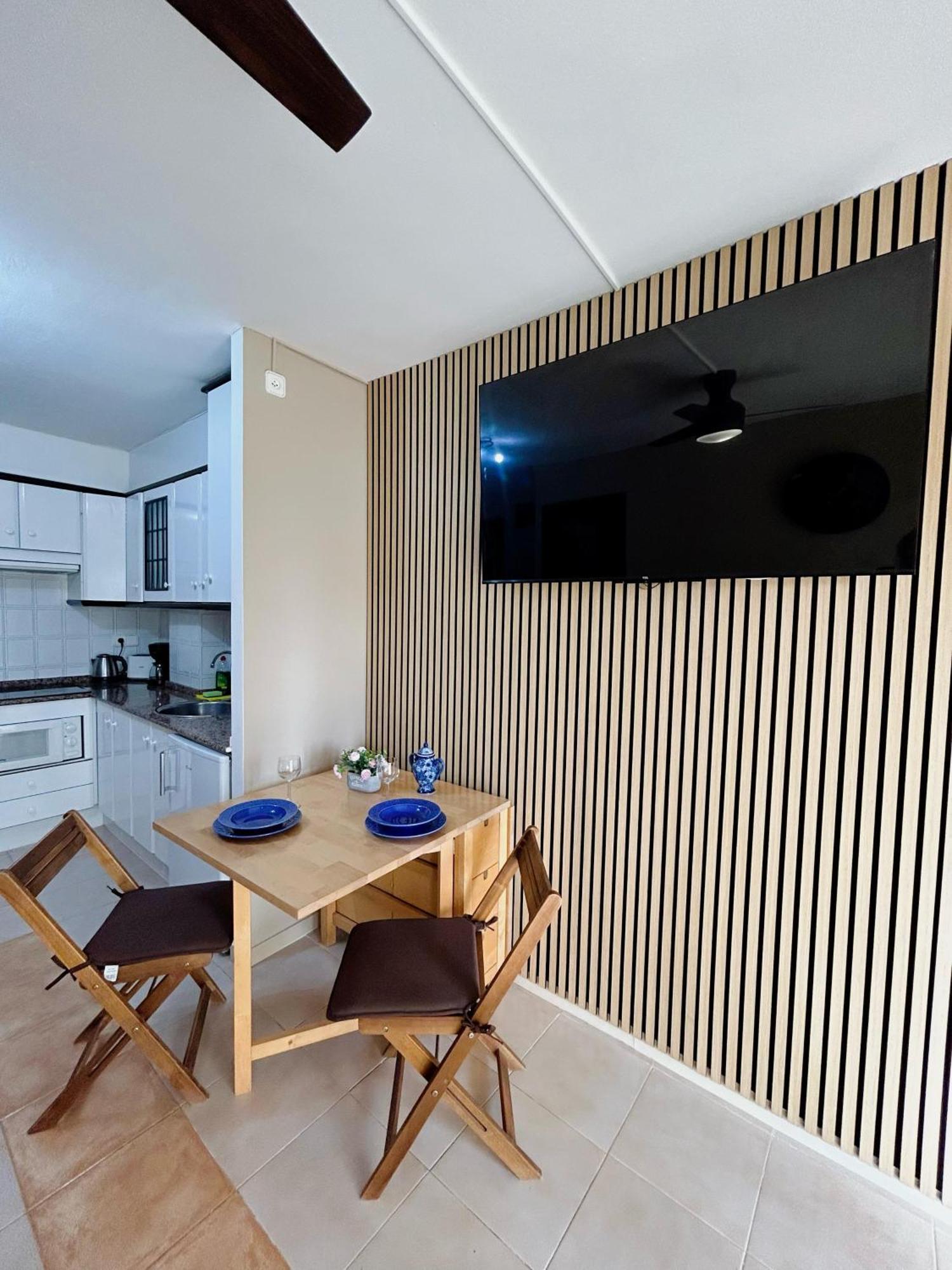 Comfy Apartment In サロウ エクステリア 写真