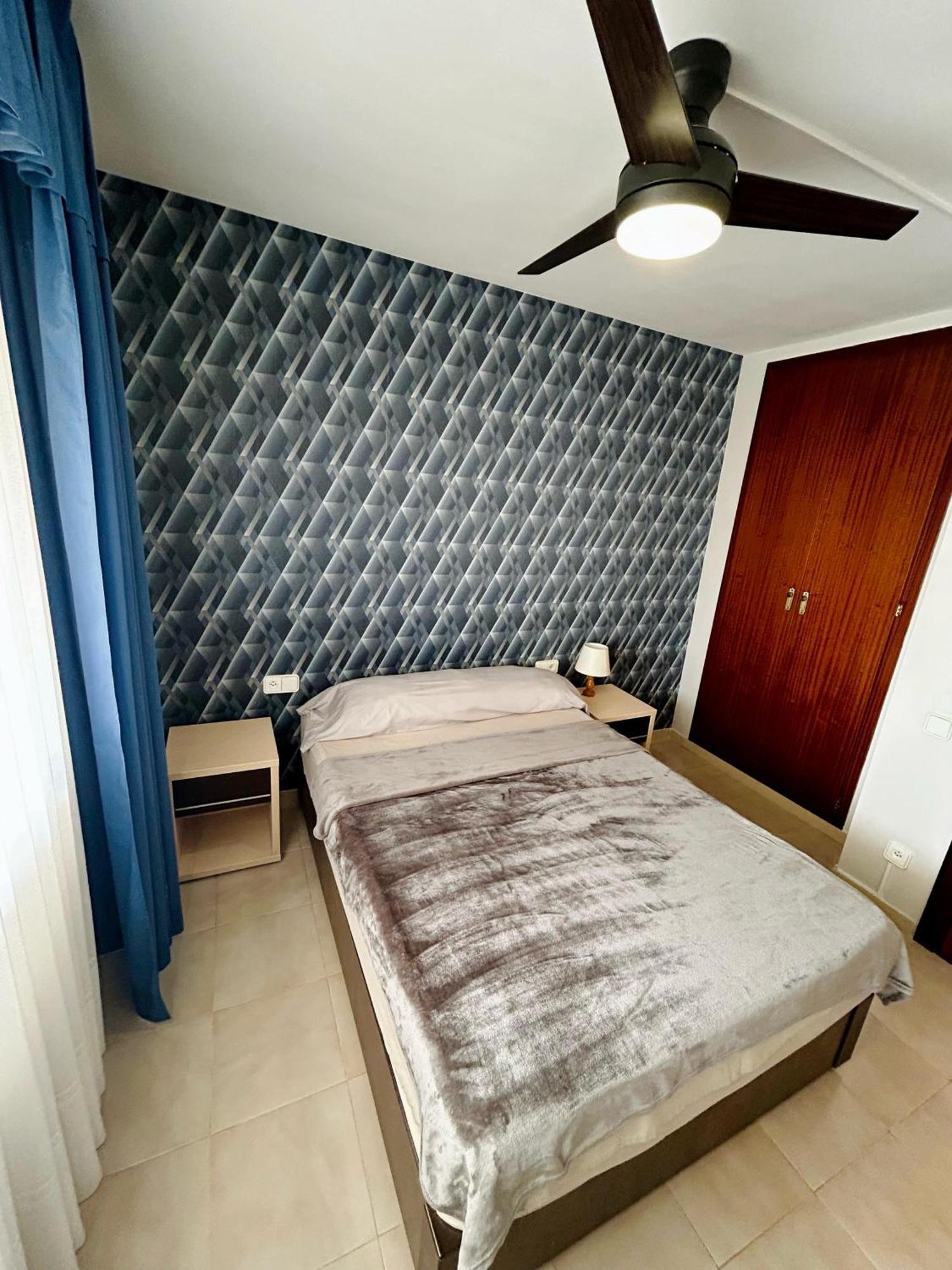 Comfy Apartment In サロウ エクステリア 写真